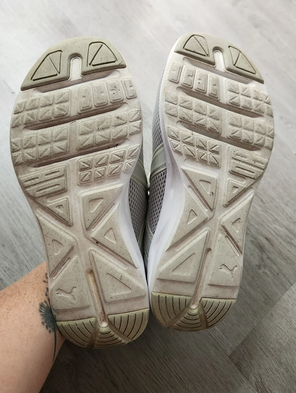 Puma Women's Enzo 2 Metal training sneakers gray and gold women size 8.5